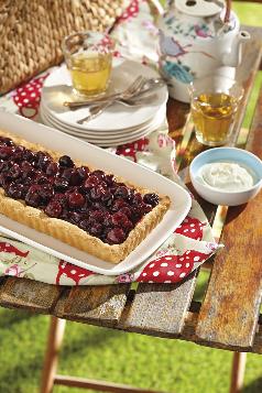 Cherry Shortbread Tart