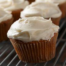 Julie's Fluffy Vanilla Cupcakes