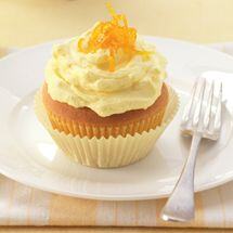 Lemon Curd Cupcakes with Lemon Buttercream